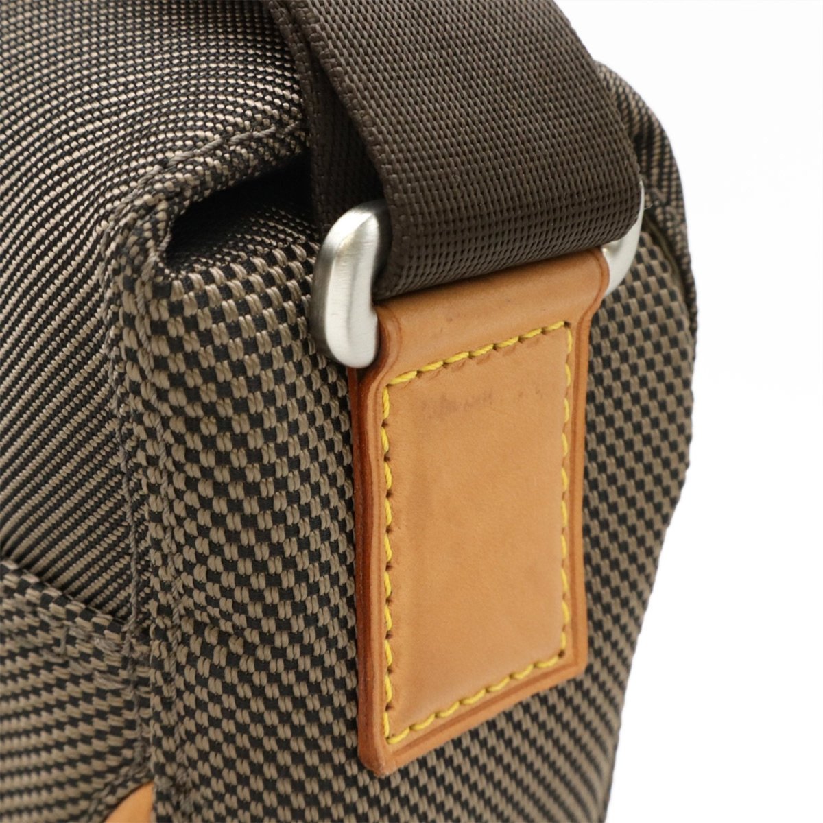 Louis Vuitton Messenger - Brandsamsara