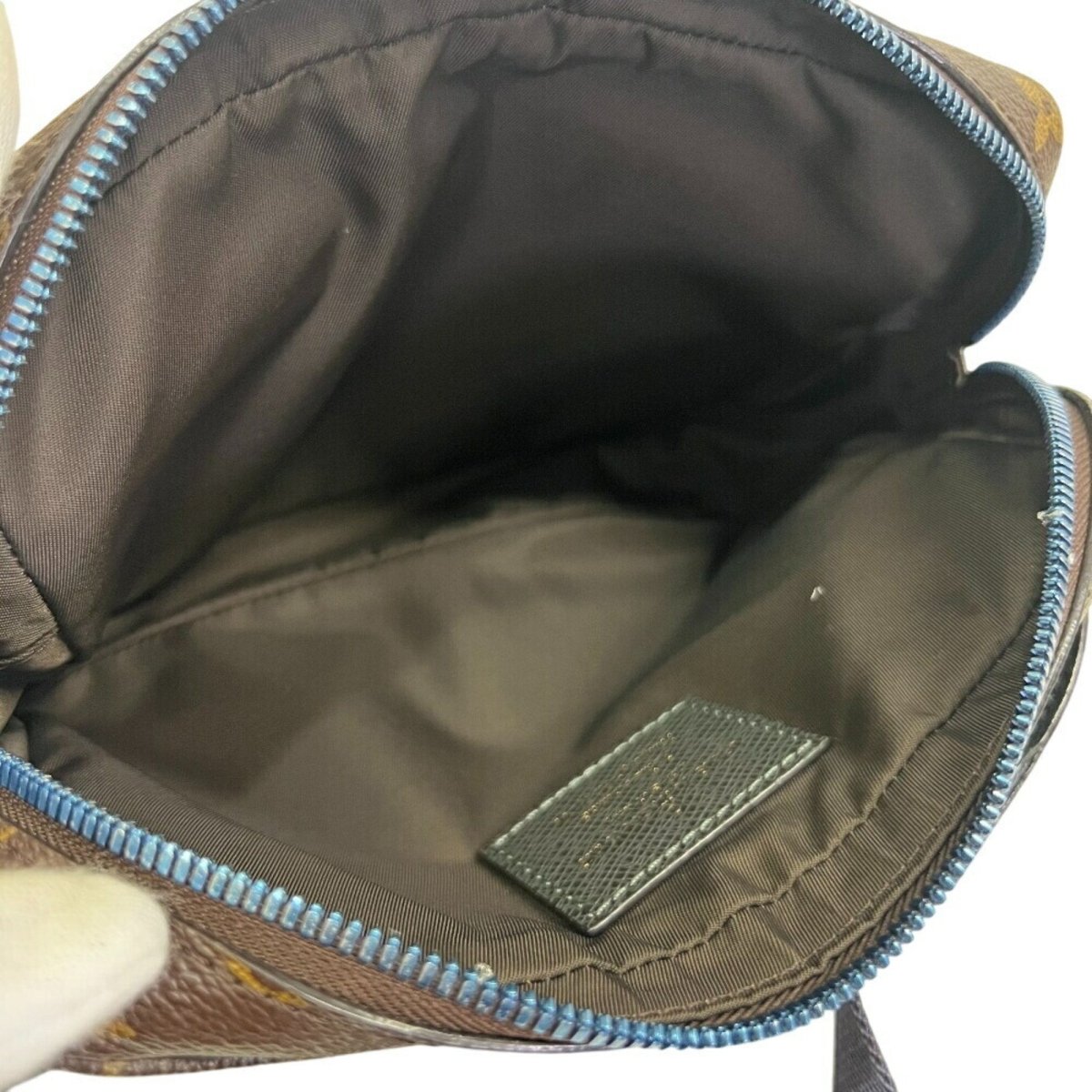 Louis Vuitton Messenger - Brandsamsara