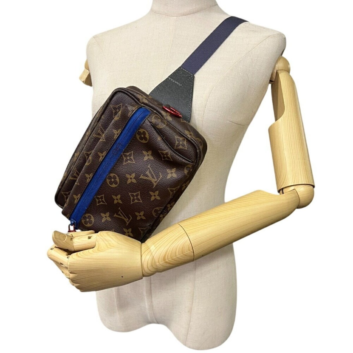 Louis Vuitton Messenger - Brandsamsara