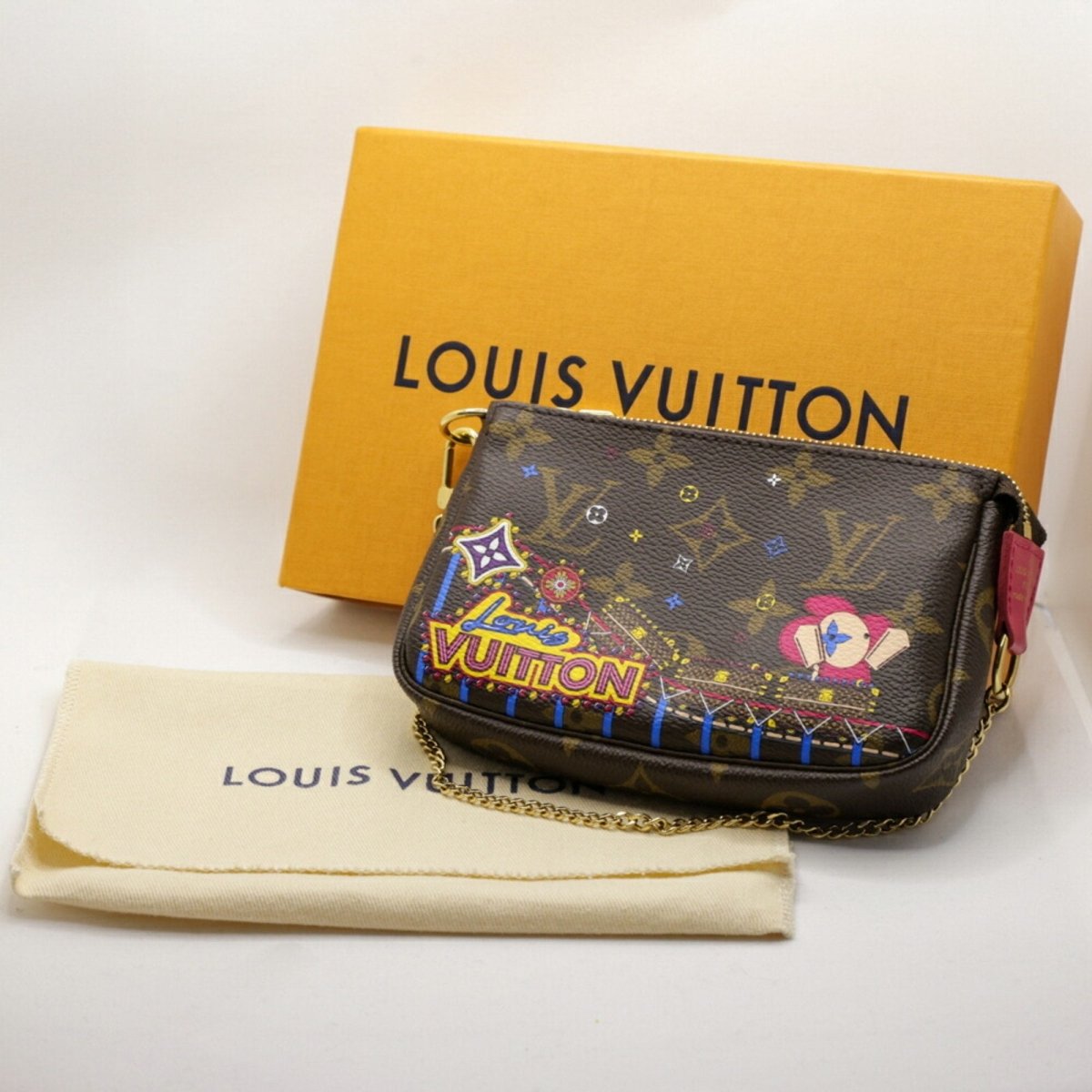 Louis Vuitton Mini Pochette Accessoires - Brandsamsara