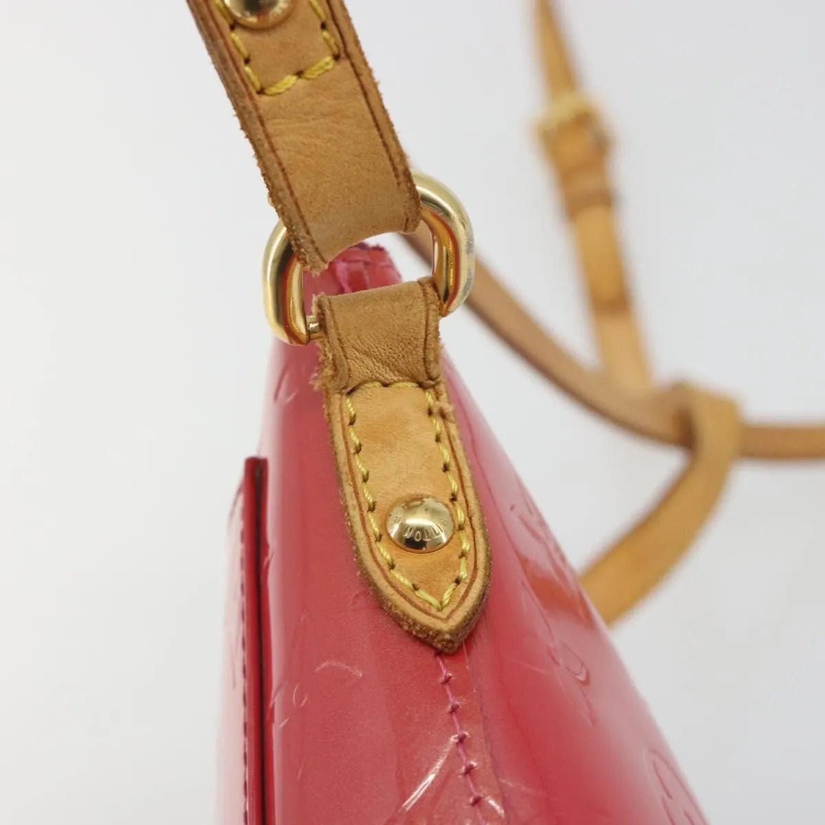 Louis Vuitton Minna Street - Brandsamsara