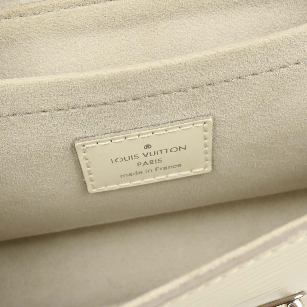 Louis Vuitton Montaigne Clutch - Brandsamsara