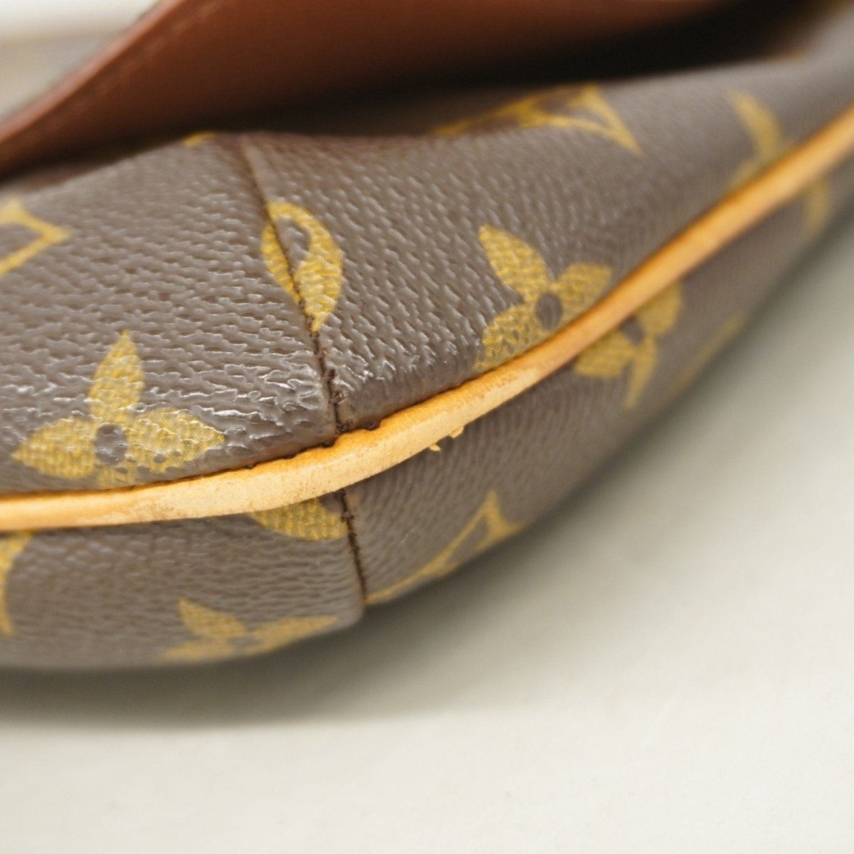 Louis Vuitton Musette Tango - Brandsamsara