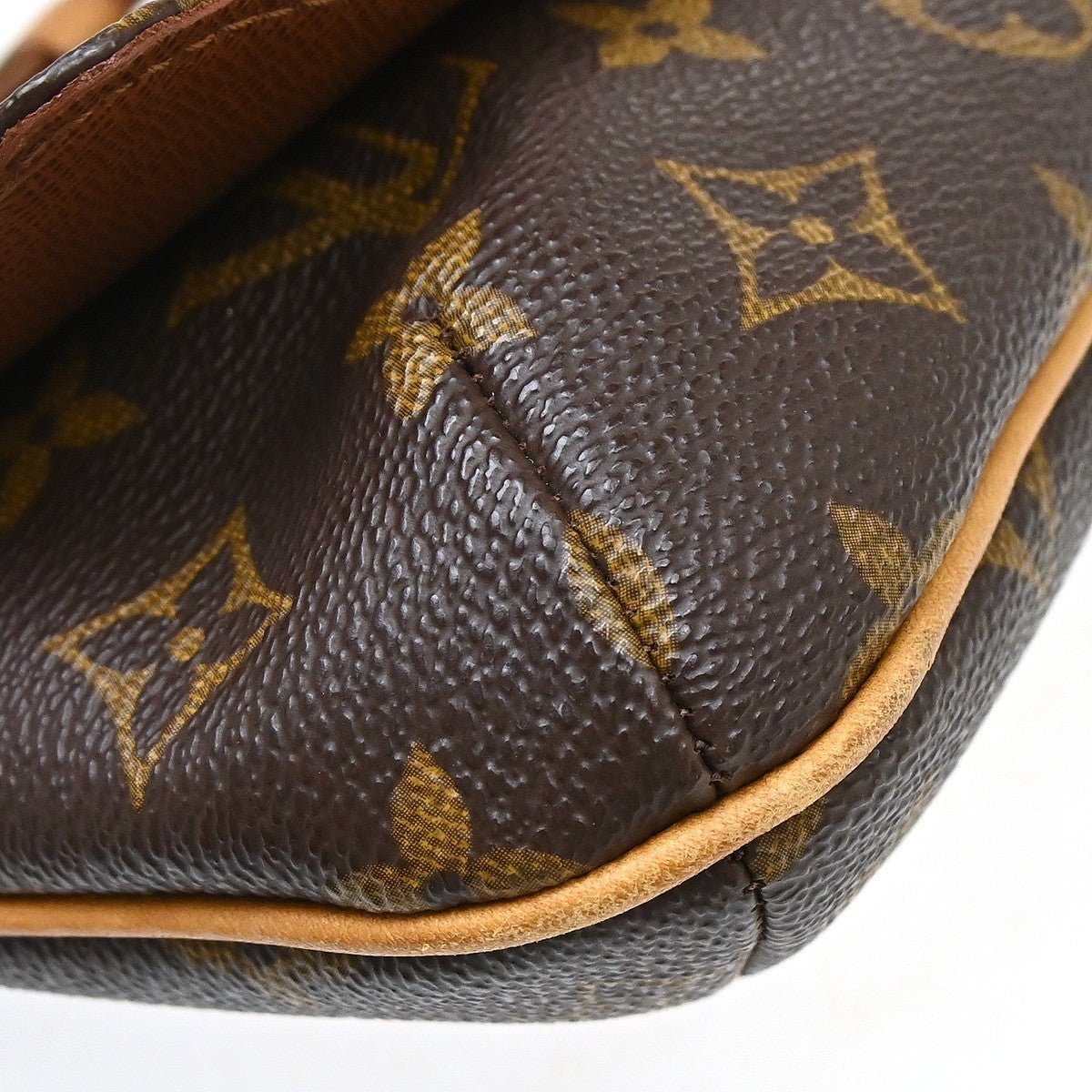 Louis Vuitton Musette Tango - Brandsamsara
