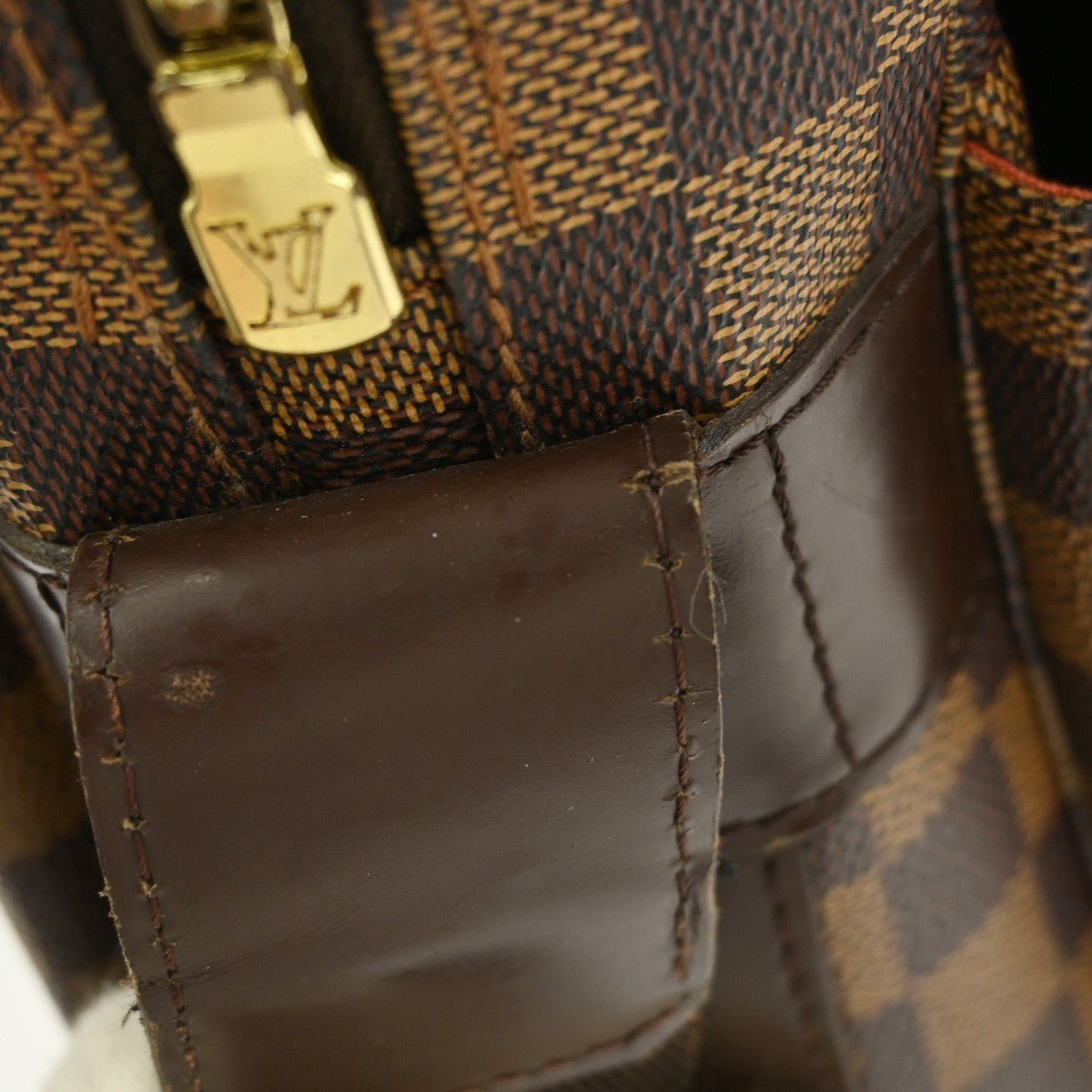 Louis Vuitton Naviglio Handbag - Brandsamsara