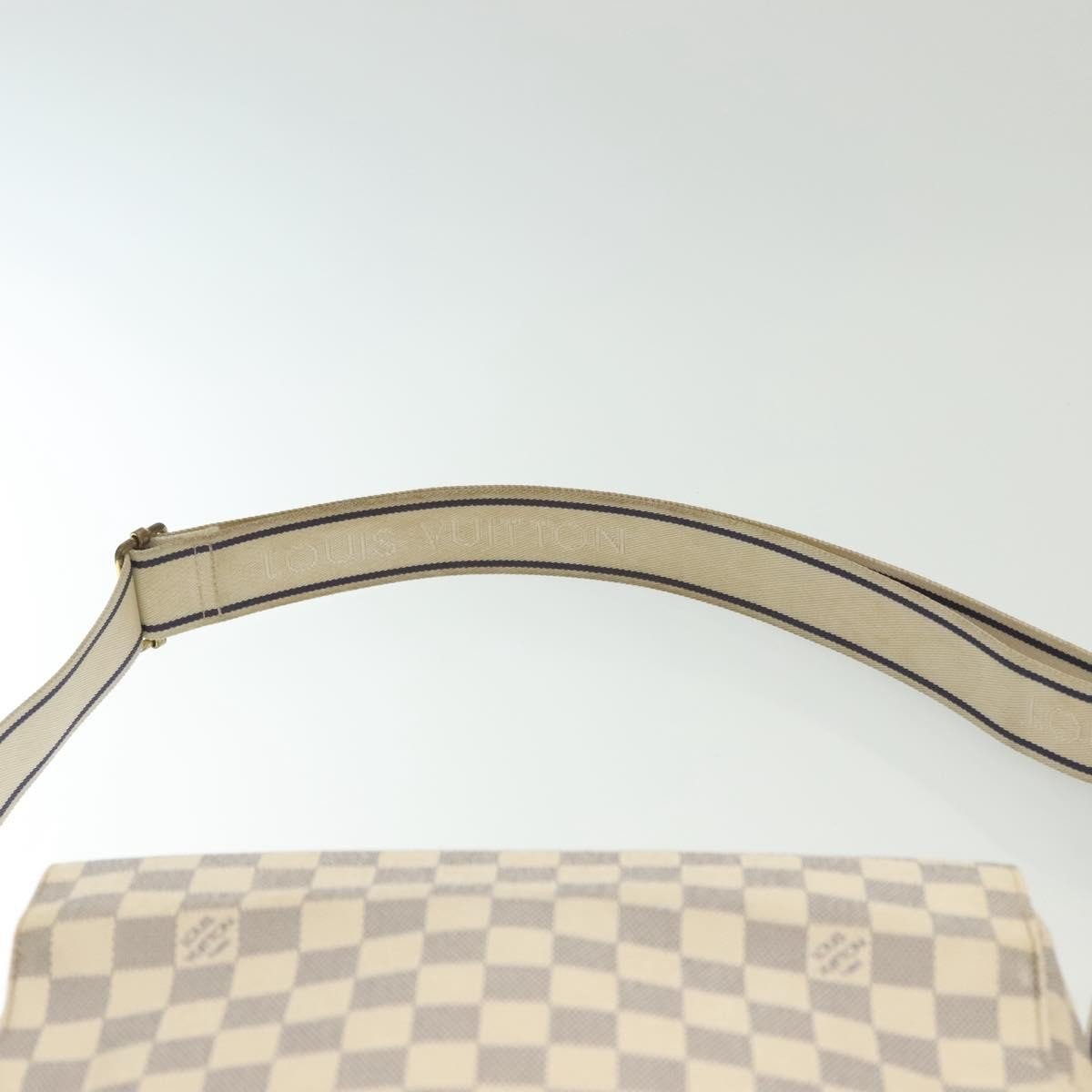 Louis Vuitton Naviglio Handbag - Brandsamsara