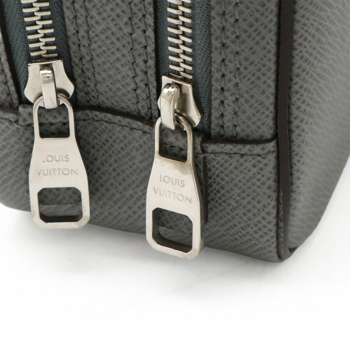 Louis Vuitton Neo Pavel - Brandsamsara