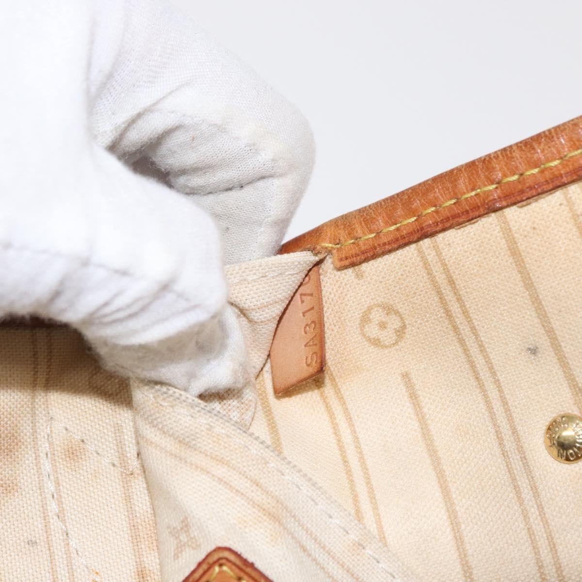 Louis Vuitton Neverfull Tote - Brandsamsara