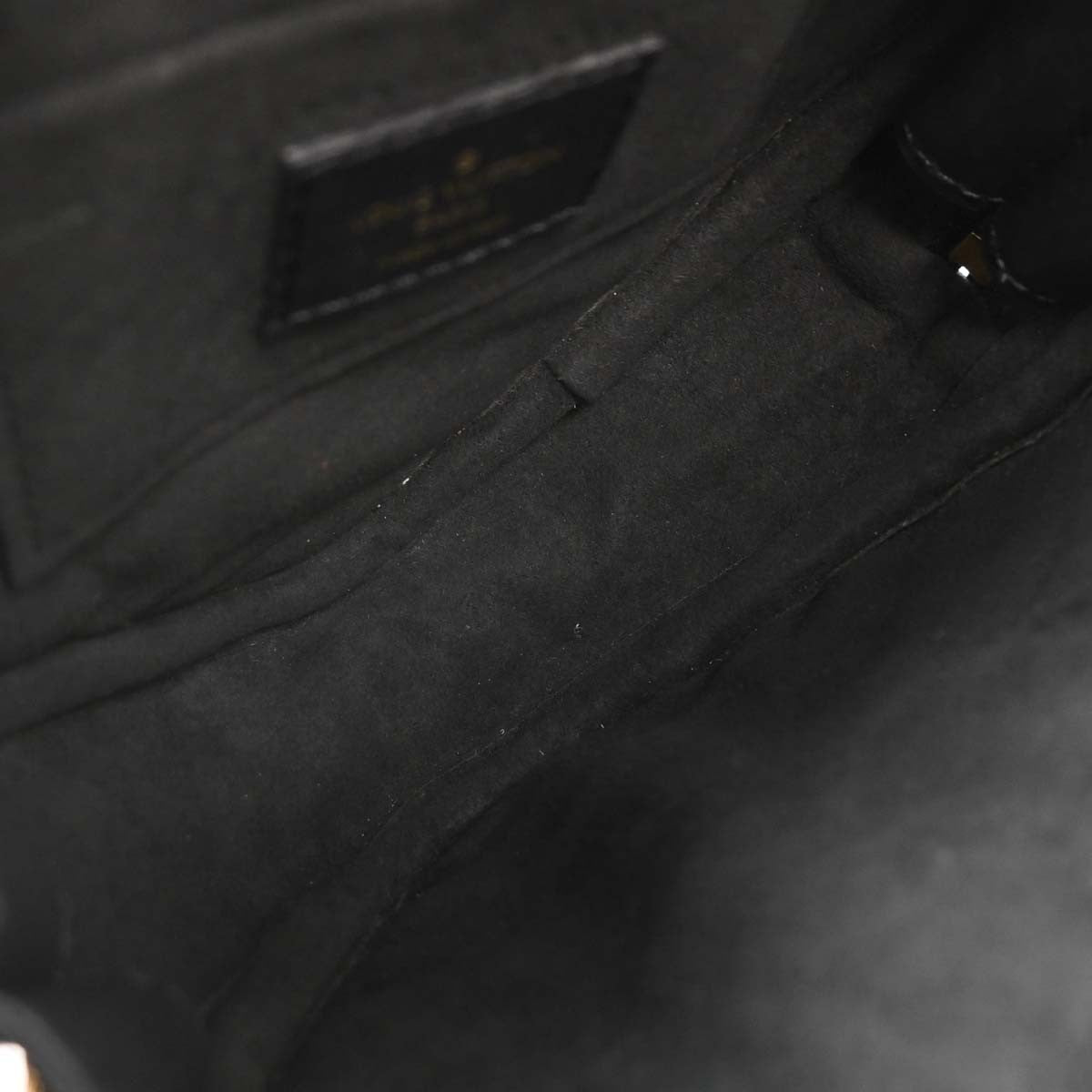 Louis Vuitton New Wave Heart Crossbody Bag - Brandsamsara