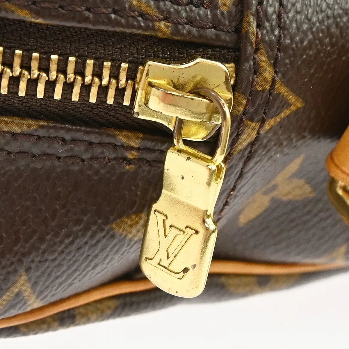 Louis Vuitton Nil Messenger - Brandsamsara