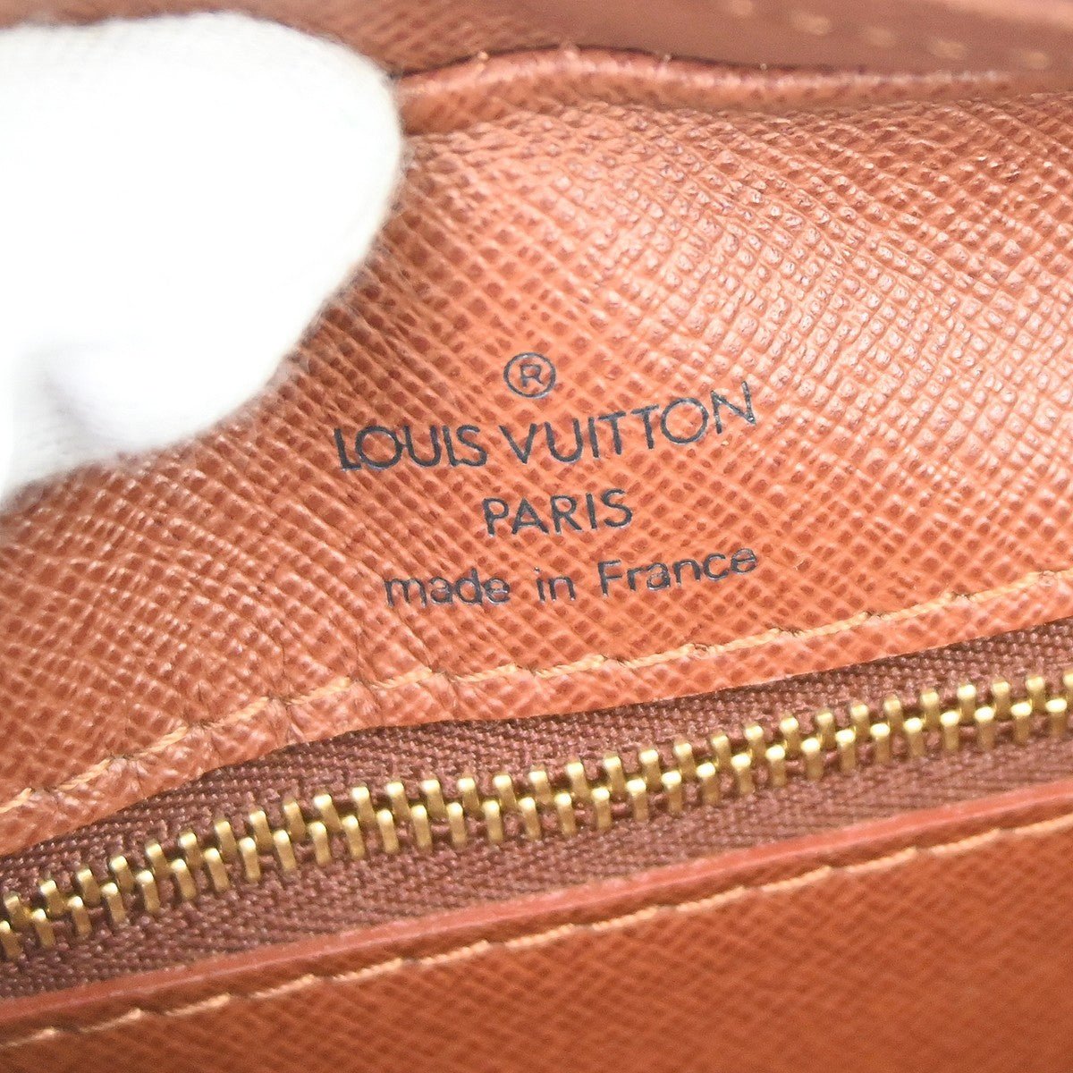 Louis Vuitton Nil Messenger - Brandsamsara