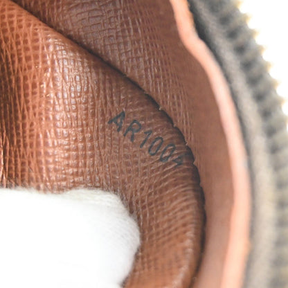 Louis Vuitton Nil Messenger - Brandsamsara