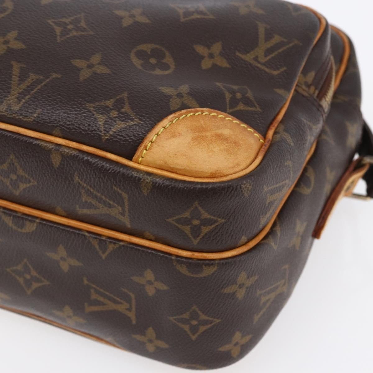 Louis Vuitton Nil Messenger Bag - Brandsamsara