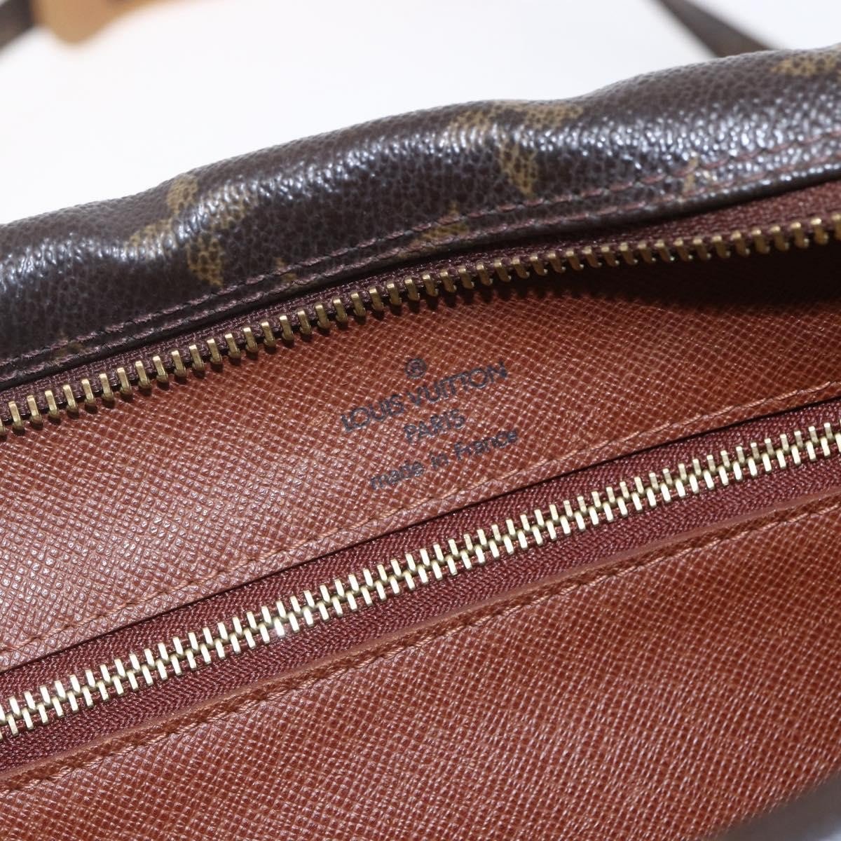 Louis Vuitton Nil Messenger Bag - Brandsamsara