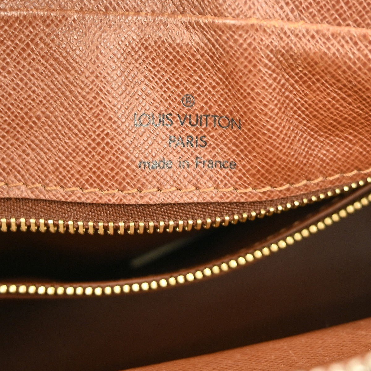 Louis Vuitton Nil Messenger Bag - Brandsamsara