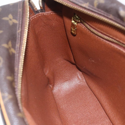 Louis Vuitton Nil Messenger Bag - Brandsamsara