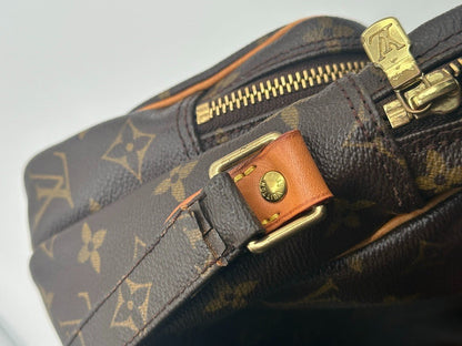 Louis Vuitton Nil Messenger Bag - Brandsamsara