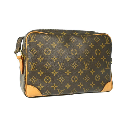 Louis Vuitton Nil Messenger Monogram Canvas, Brown, Canvas, Handbag