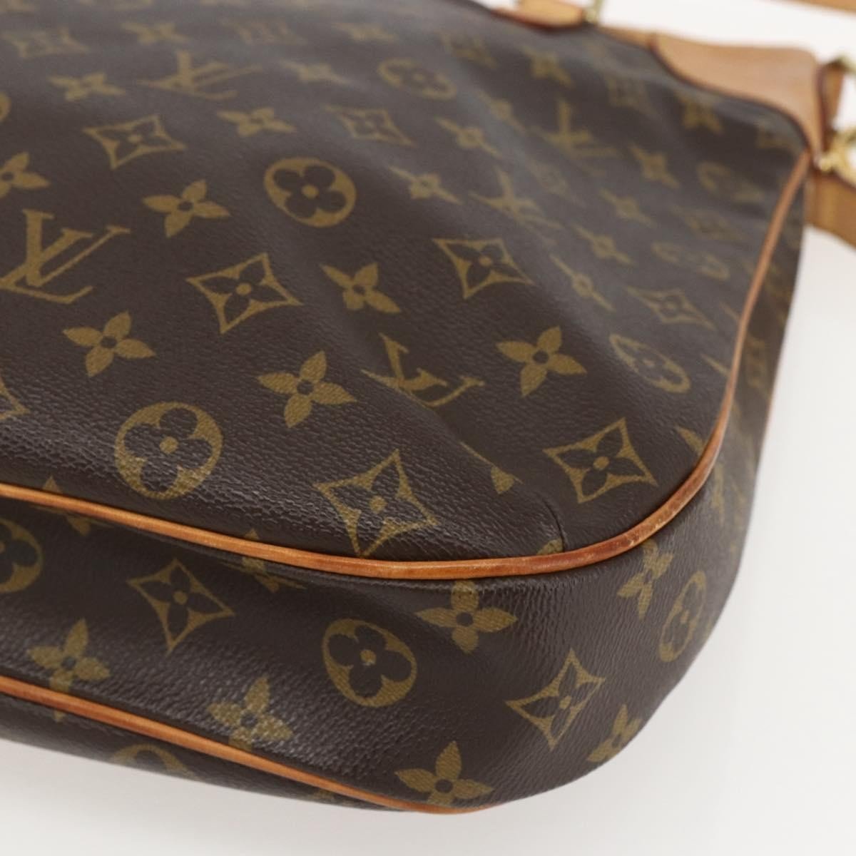 Louis Vuitton Odeon Handbag - Brandsamsara
