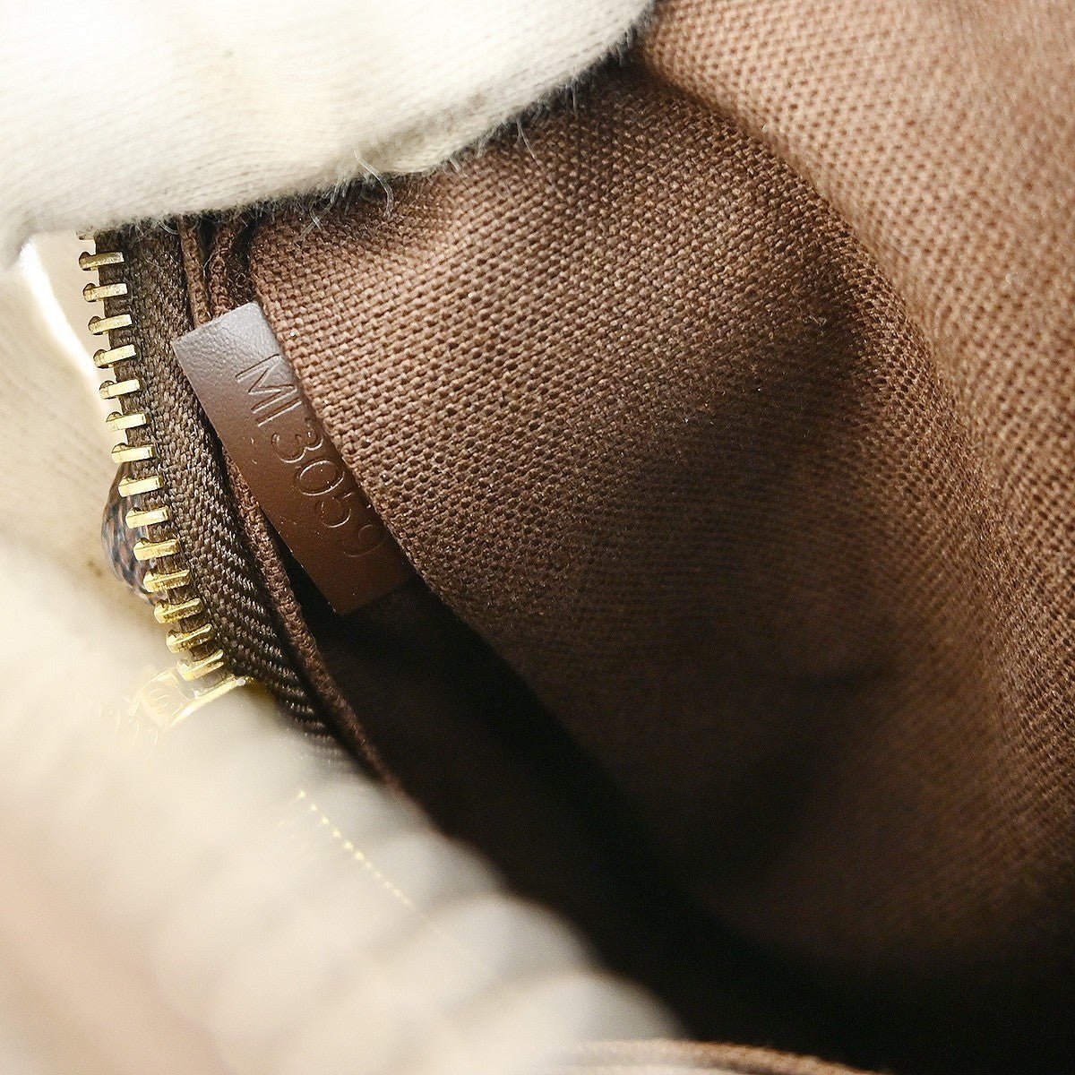 Louis Vuitton Olav Handbag - Brandsamsara