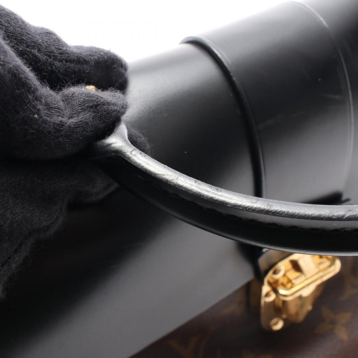 Louis Vuitton One Handle - Brandsamsara