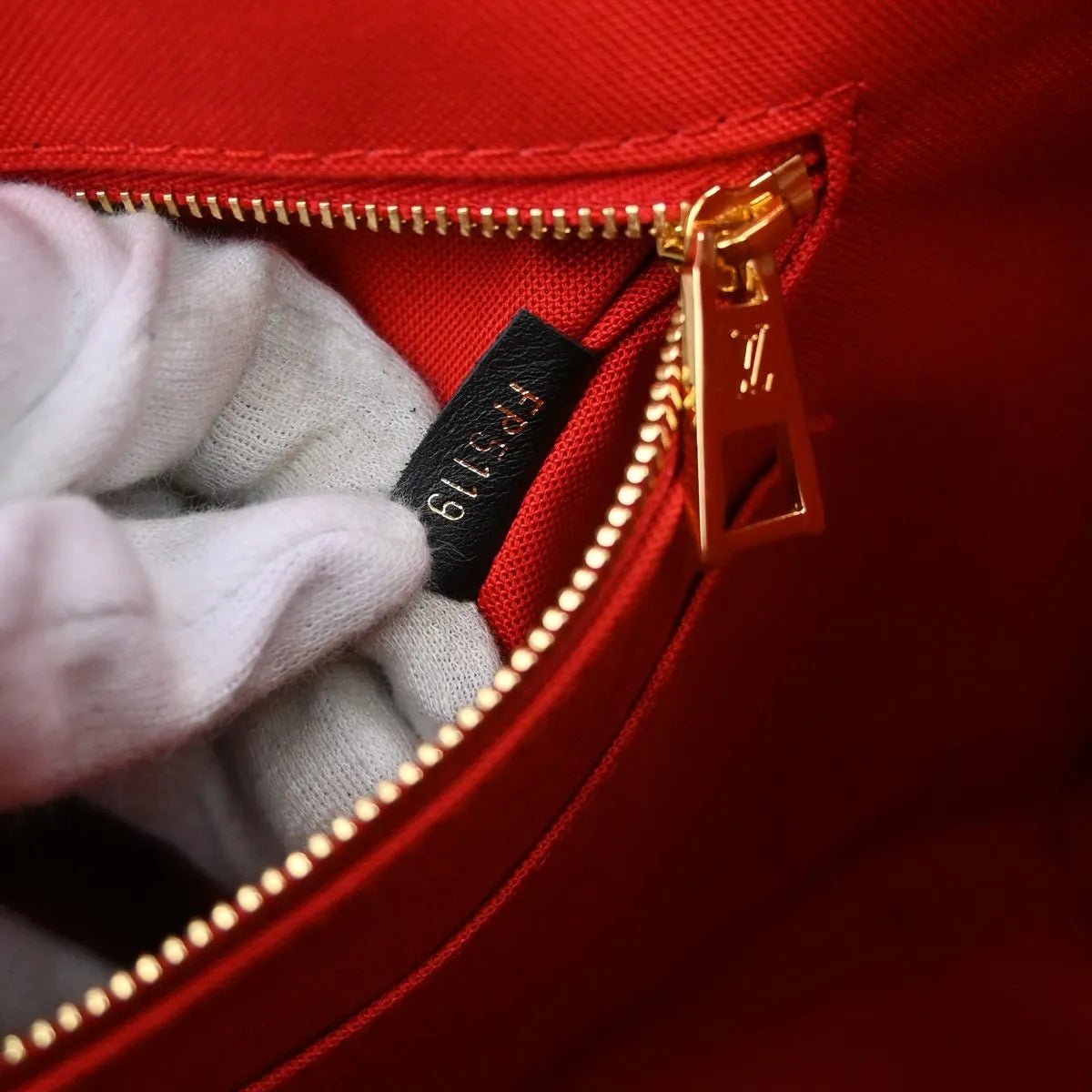 Louis Vuitton OnTheGo - Brandsamsara