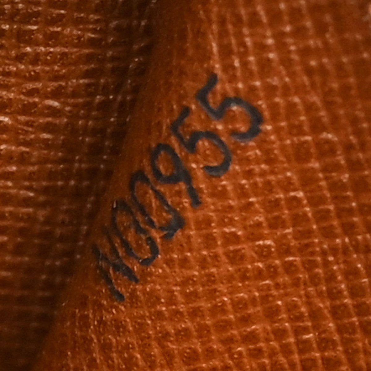 Louis Vuitton Papillon - Brandsamsara