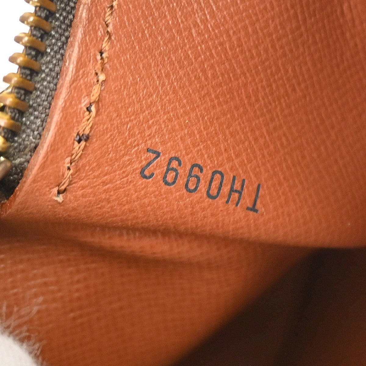 Louis Vuitton Papillon Handbag - Brandsamsara