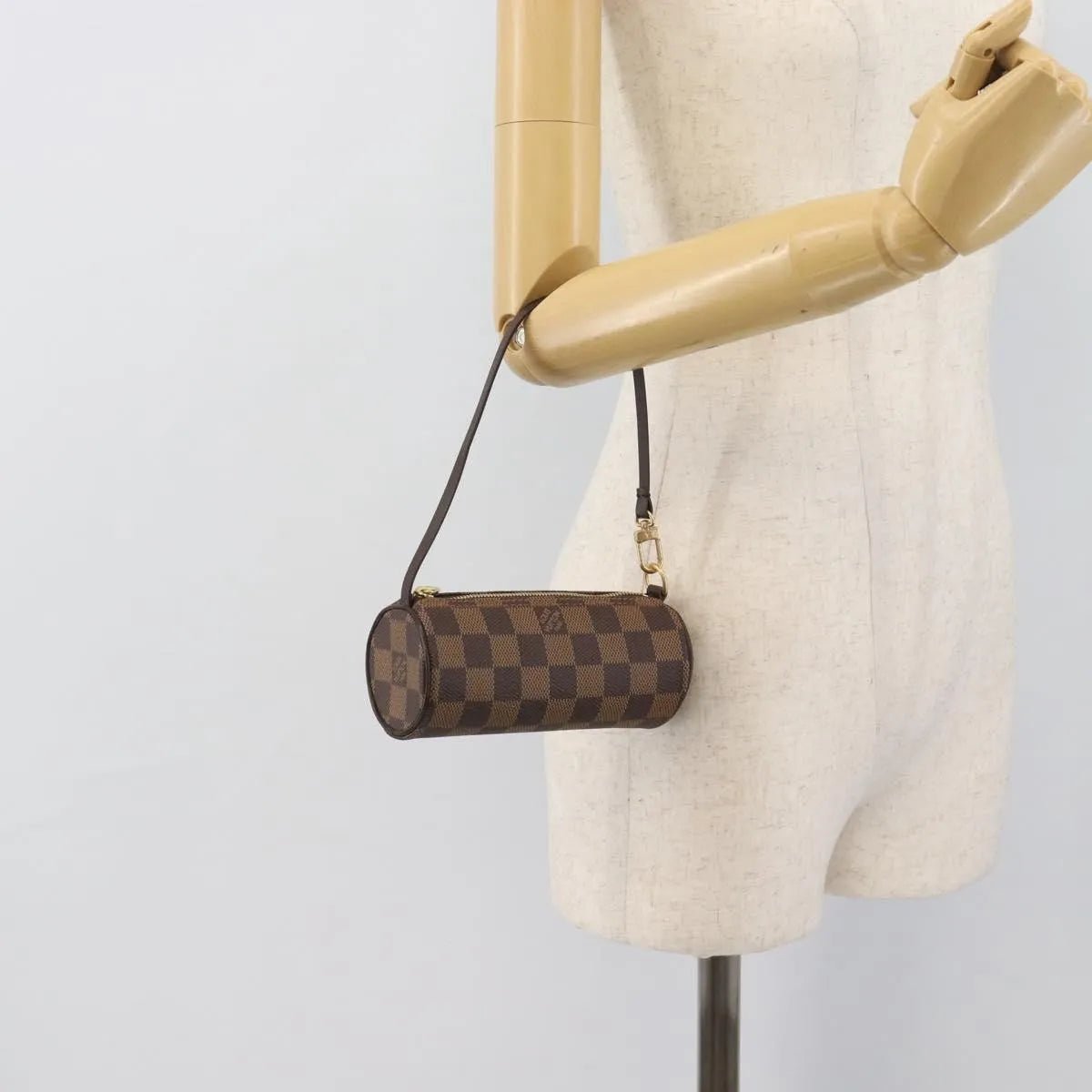 Louis Vuitton Papillon Pochette - Brandsamsara