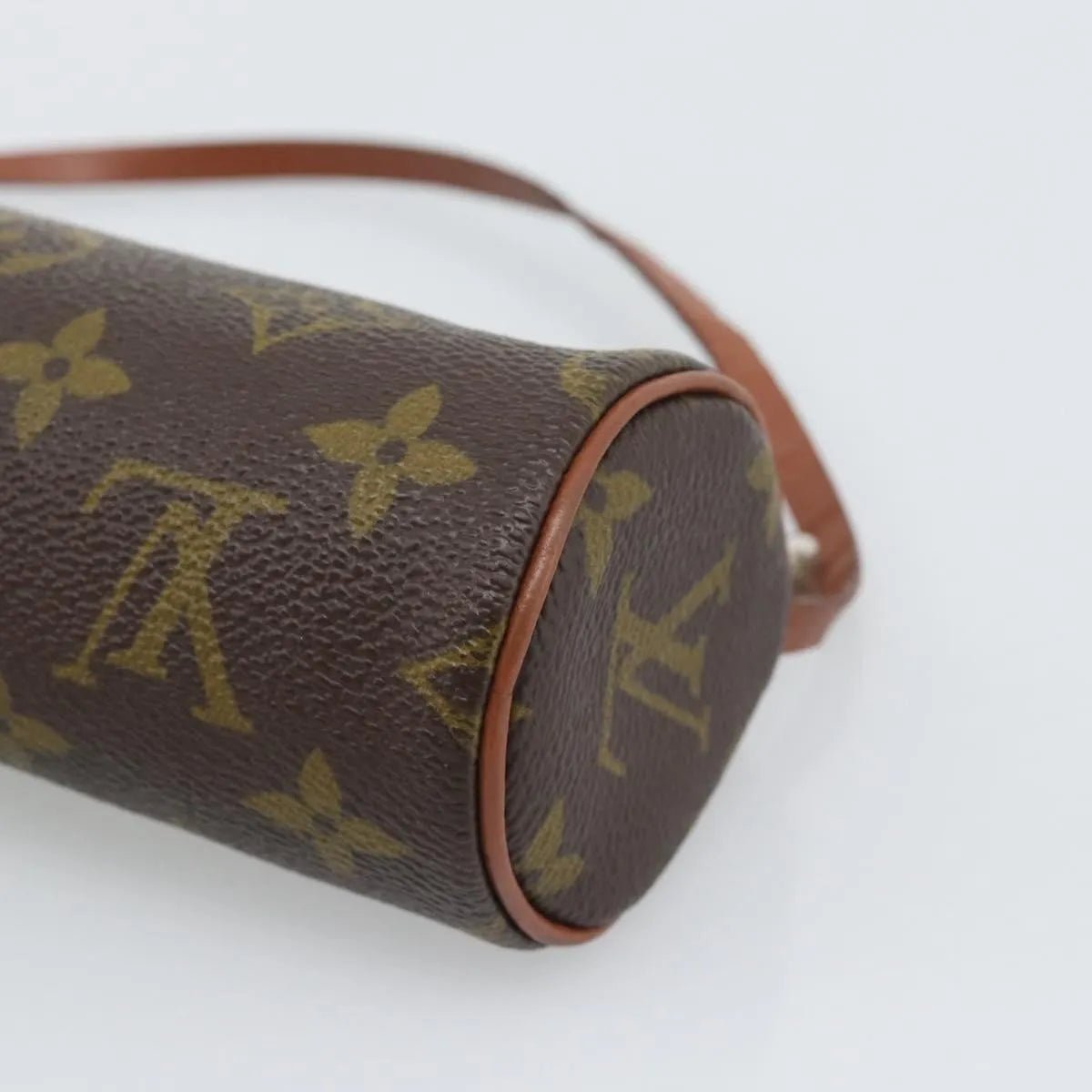 Louis Vuitton Papillon Pochette - Brandsamsara