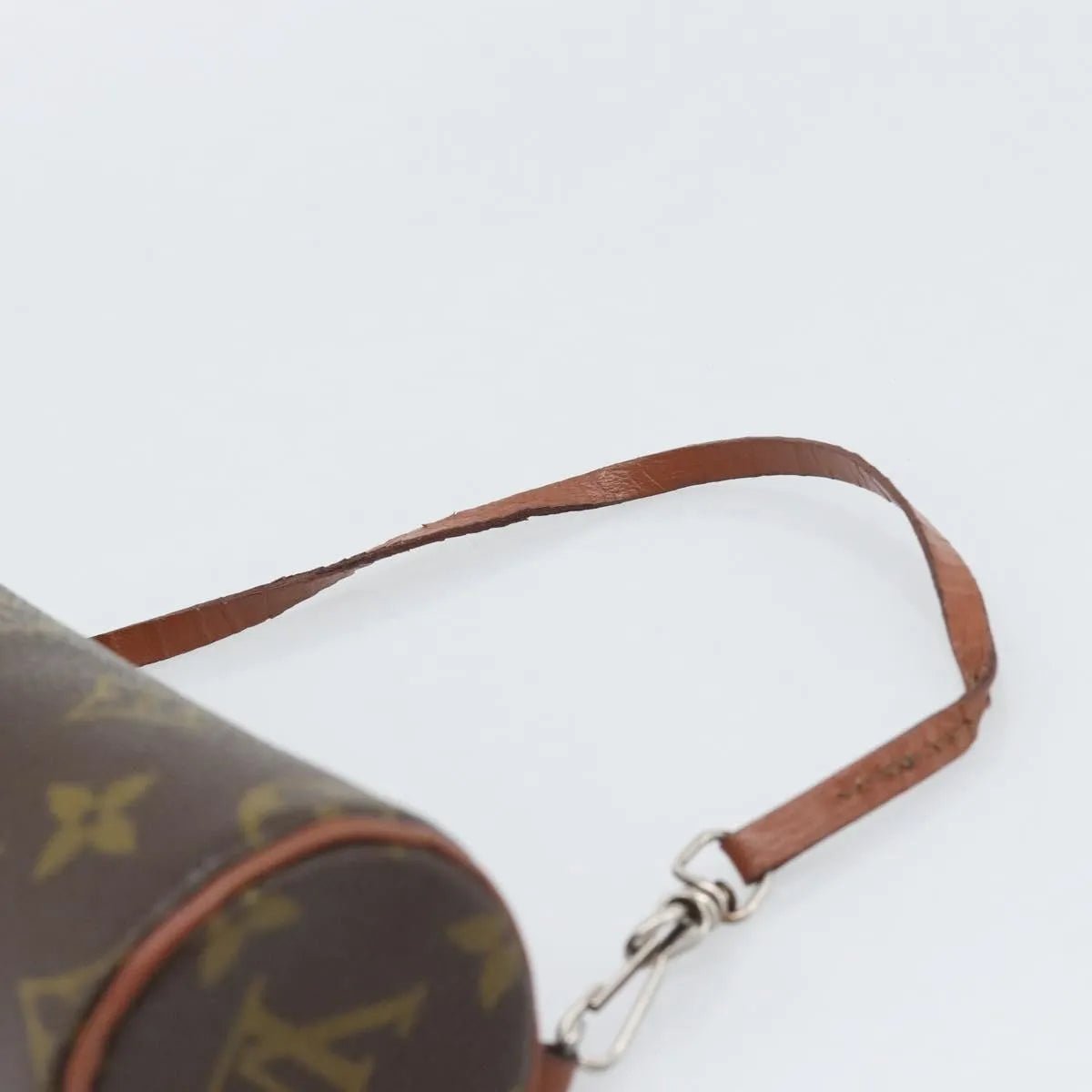 Louis Vuitton Papillon Pochette - Brandsamsara