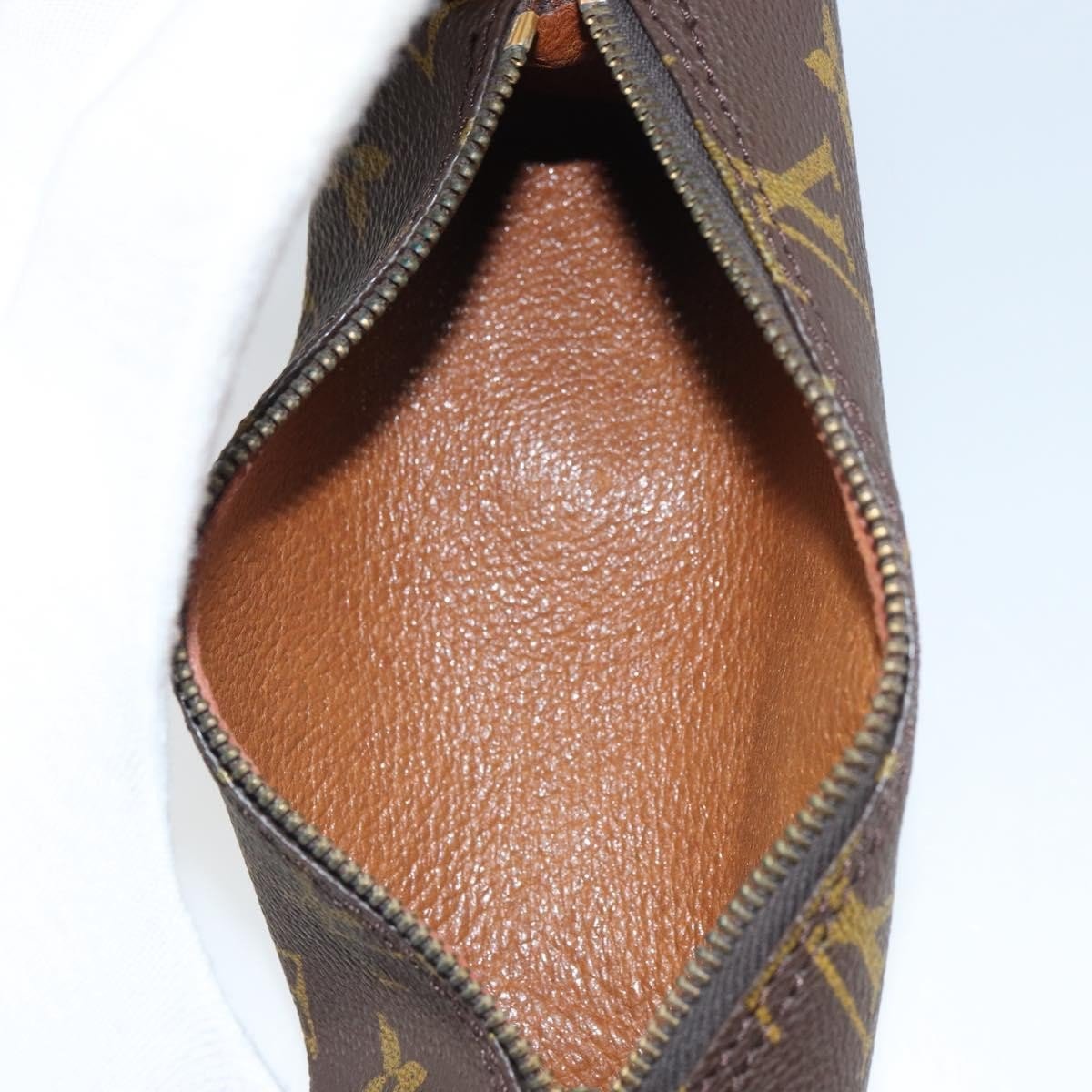 Louis Vuitton Papillon Pochette - Brandsamsara