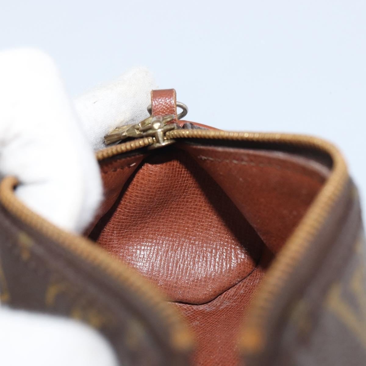 Louis Vuitton Papillon Pochette - Brandsamsara