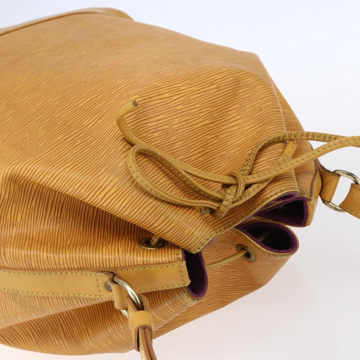 Louis Vuitton Petit Noe NM Handbag - Brandsamsara