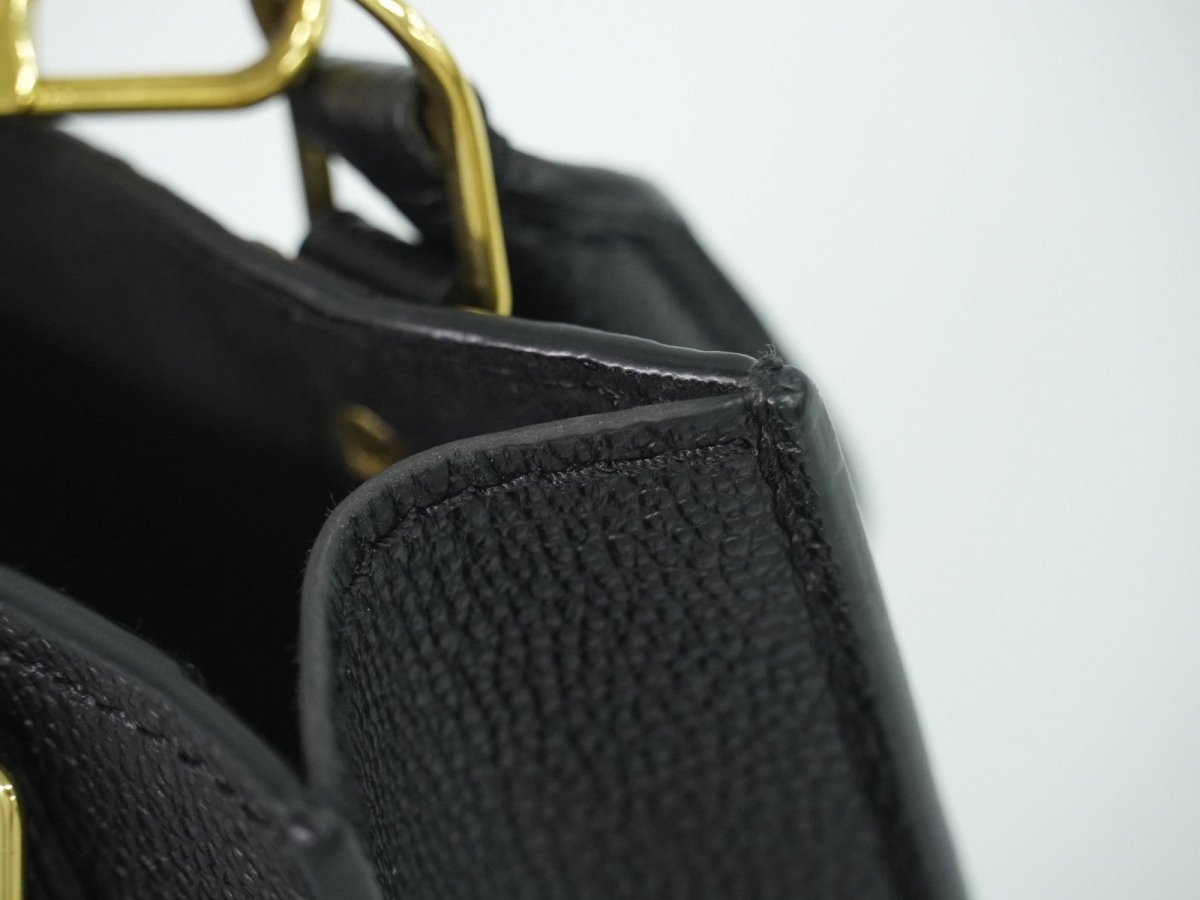 Louis Vuitton Petit Sac Plat - Brandsamsara