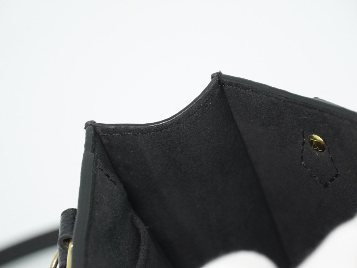 Louis Vuitton Petit Sac Plat - Brandsamsara