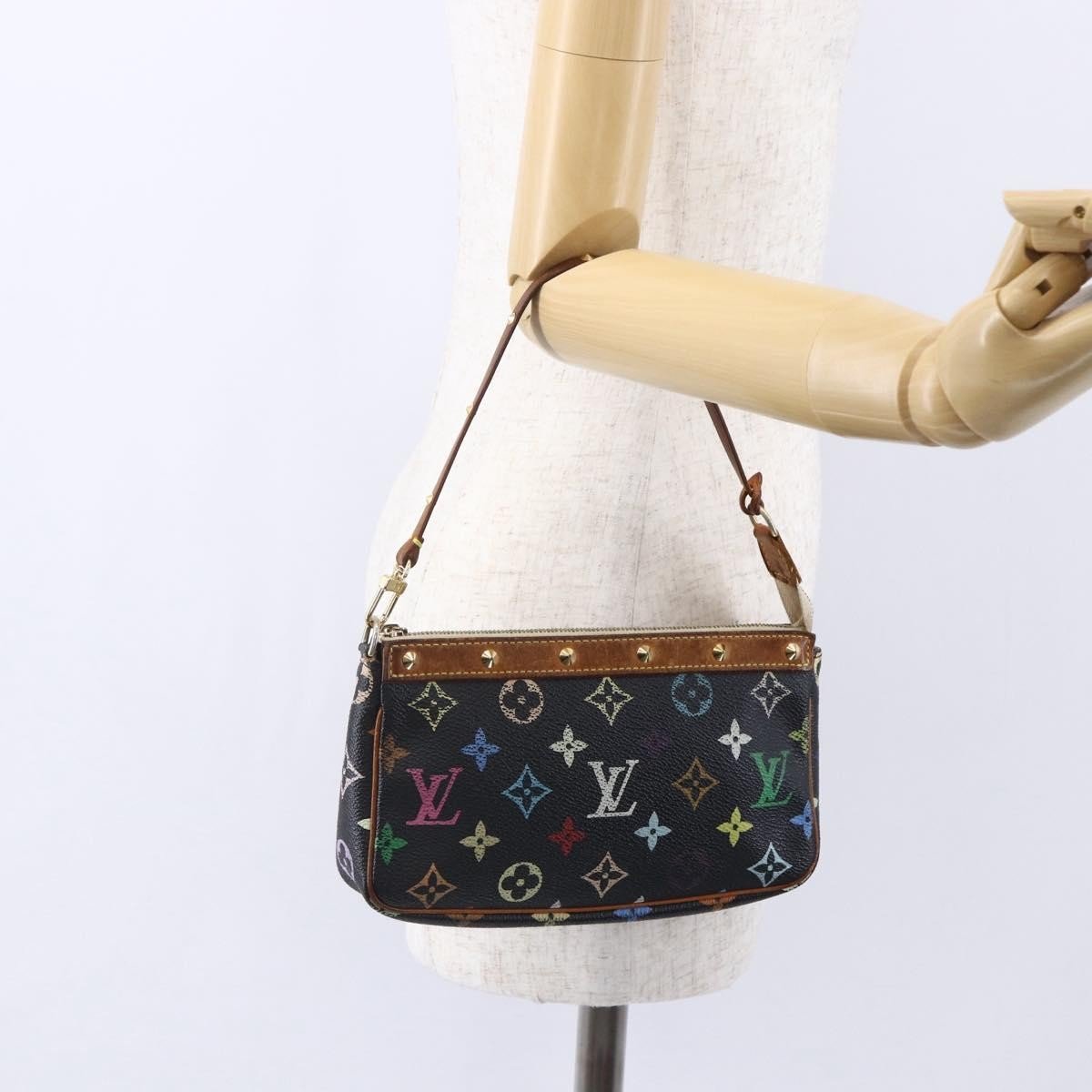 Louis Vuitton Pochette Accessoires - Brandsamsara