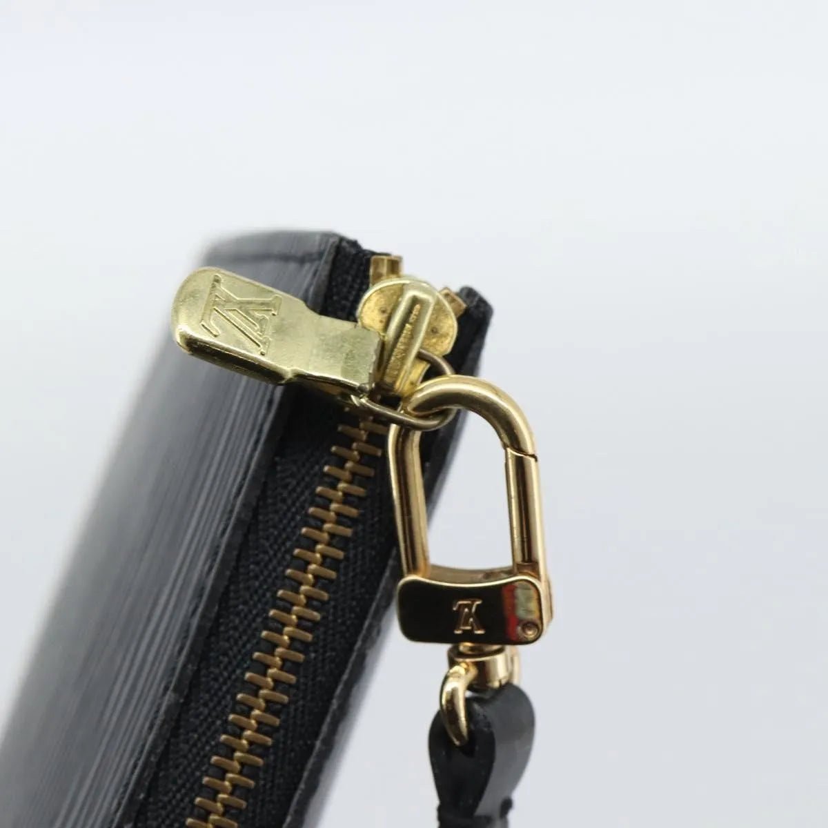 Louis Vuitton Pochette Accessoires - Brandsamsara
