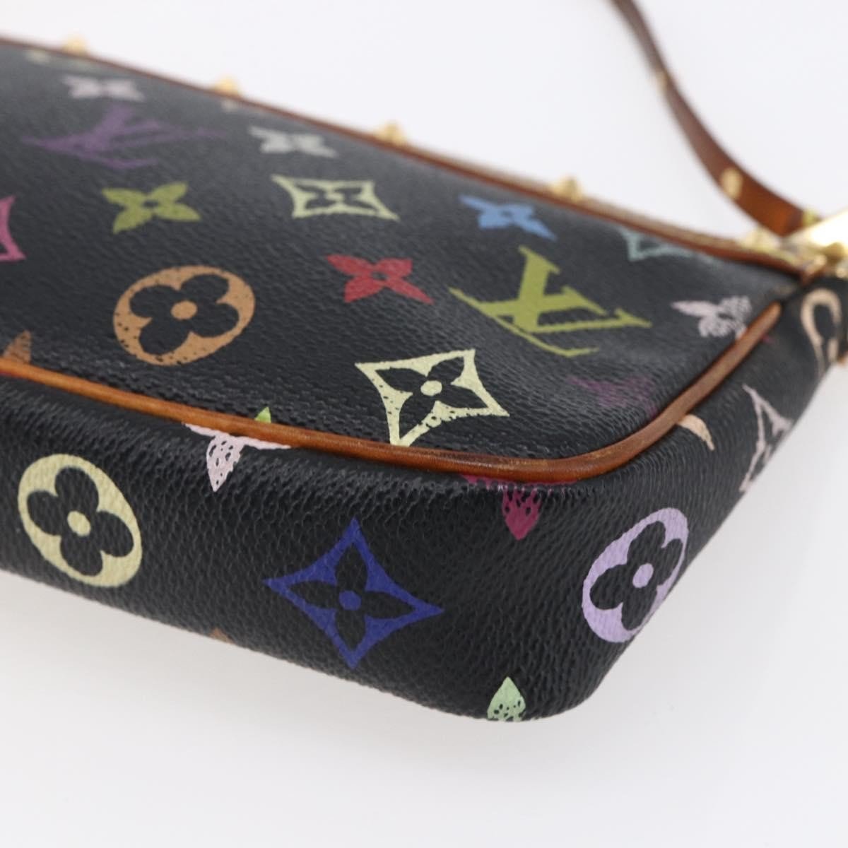 Louis Vuitton Pochette Accessoires - Brandsamsara