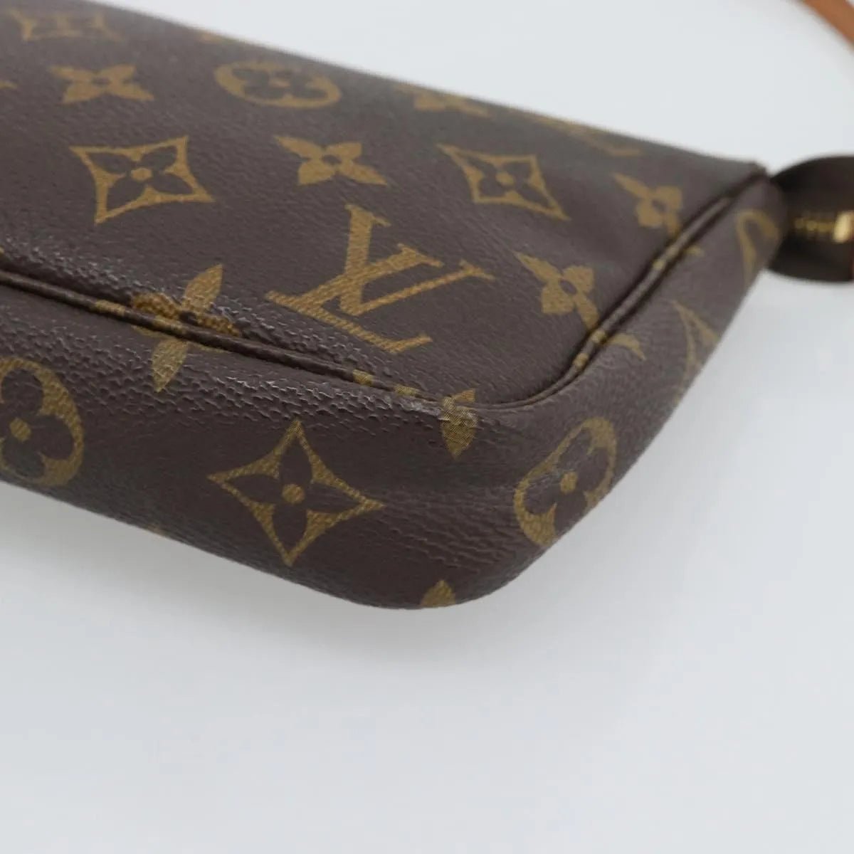 Louis Vuitton Pochette Accessoires - Brandsamsara