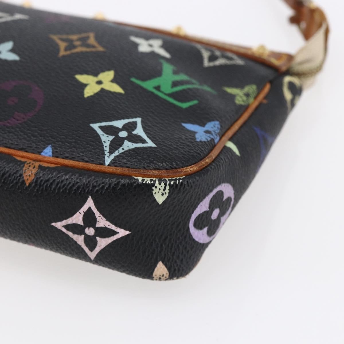 Louis Vuitton Pochette Accessoires - Brandsamsara