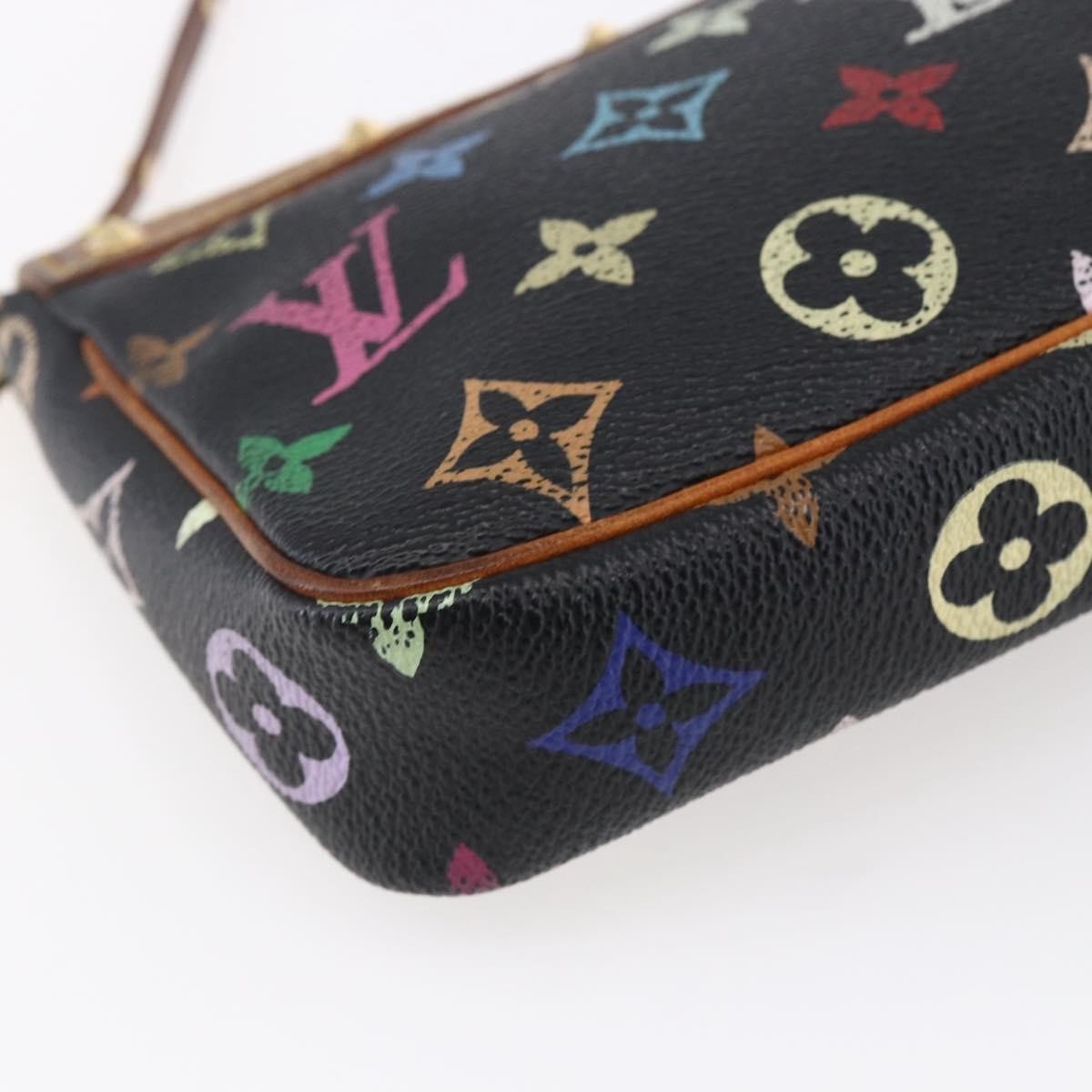 Louis Vuitton Pochette Accessoires - Brandsamsara