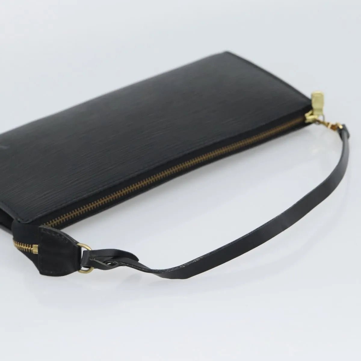 Louis Vuitton Pochette Accessoires - Brandsamsara