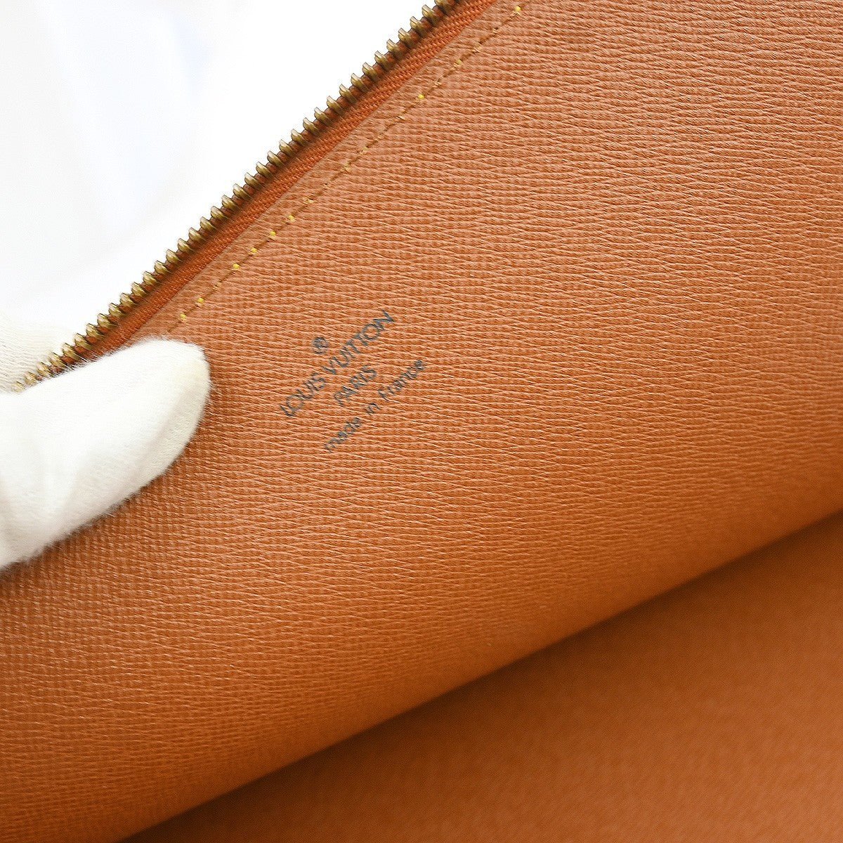 Louis Vuitton Pochette Jour - Brandsamsara