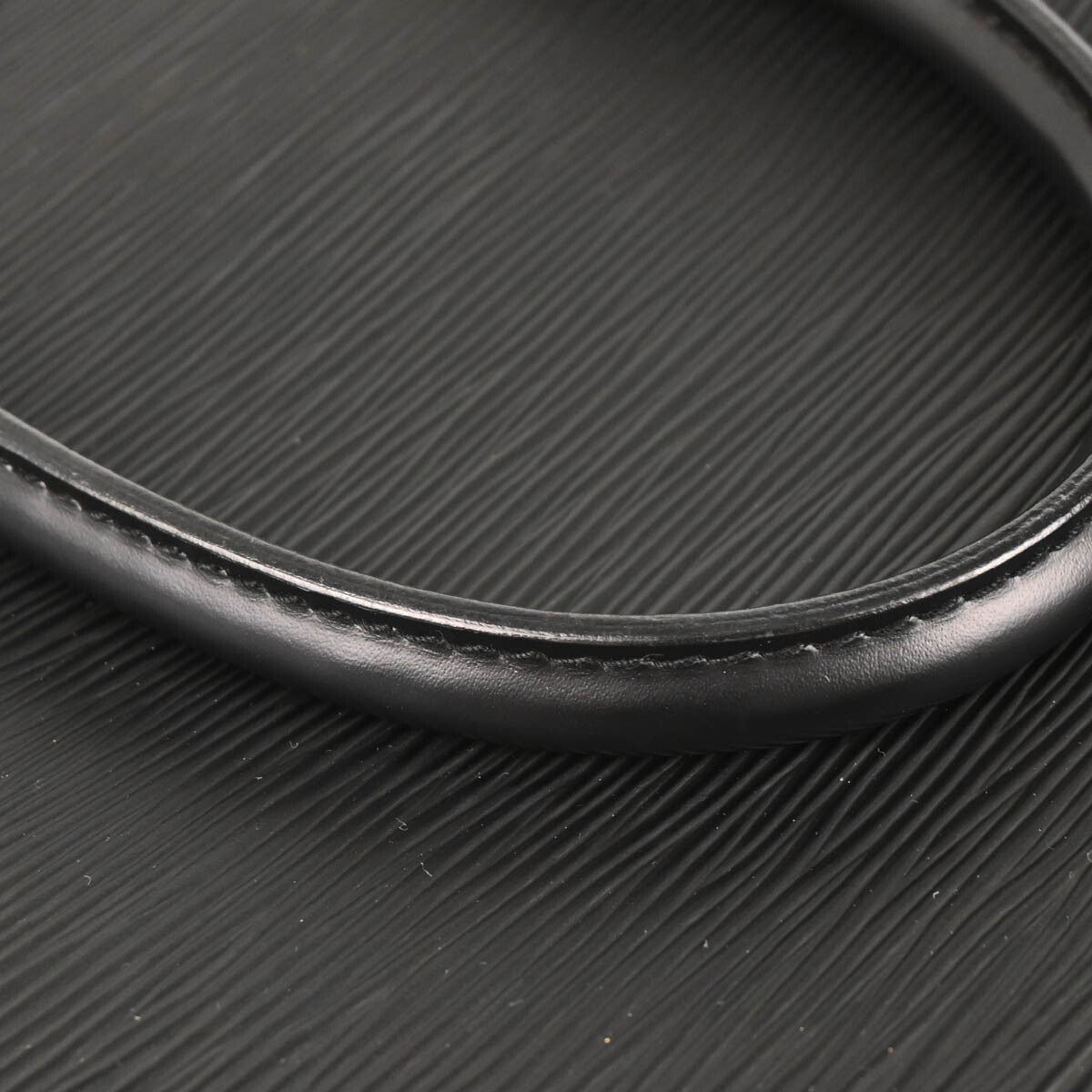 Louis Vuitton Pont Neuf Handbag - Brandsamsara