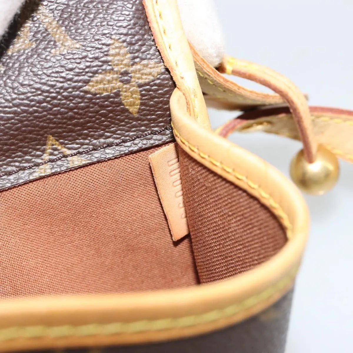 Louis Vuitton Popincourt - Brandsamsara