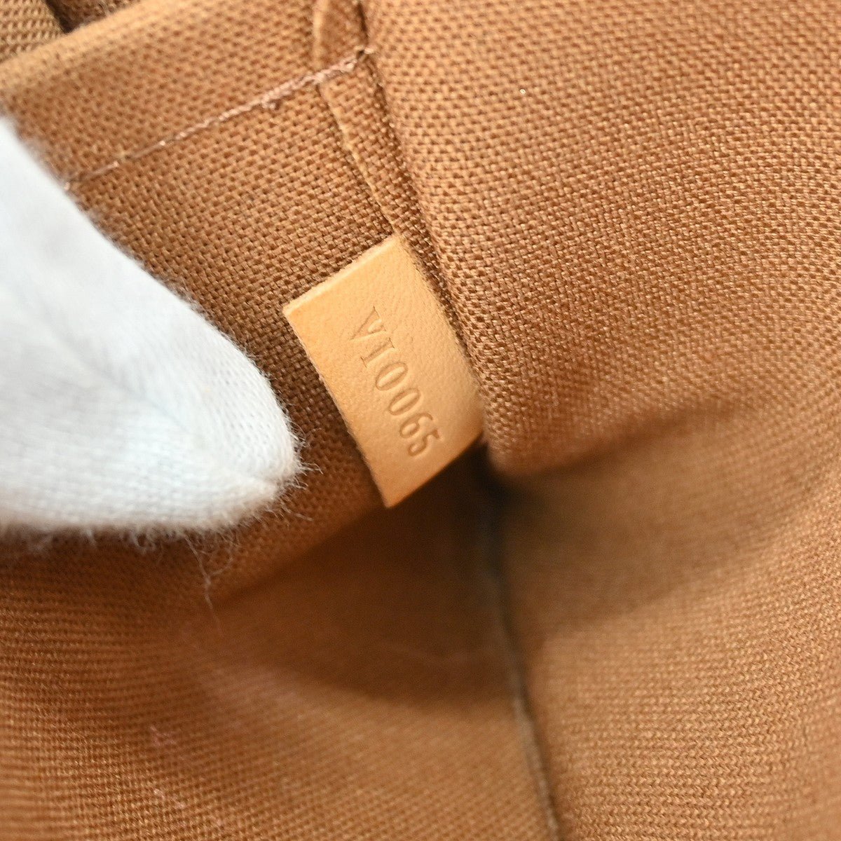 Louis Vuitton Popincourt Handle Bag - Brandsamsara