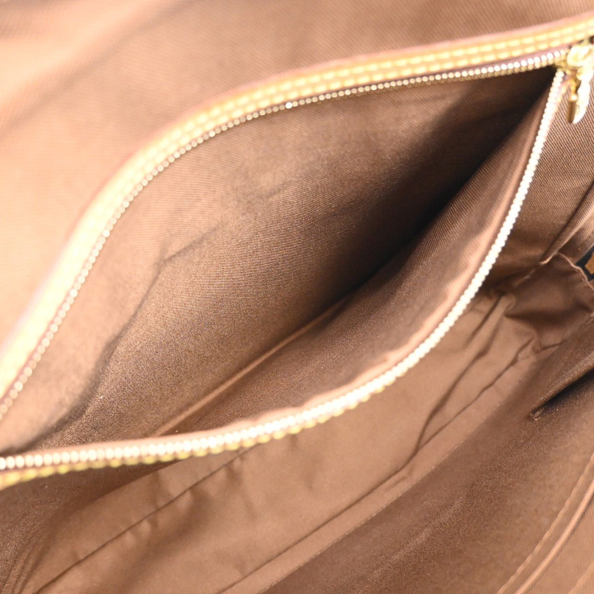 Louis Vuitton Porte - Documents Pegase Bag - Brandsamsara