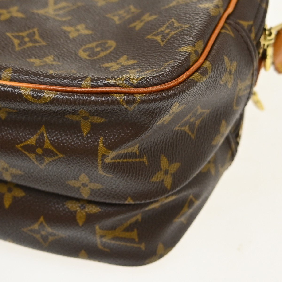 Louis Vuitton Reporter - Brandsamsara
