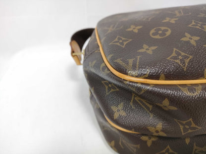 Louis Vuitton Reporter - Brandsamsara